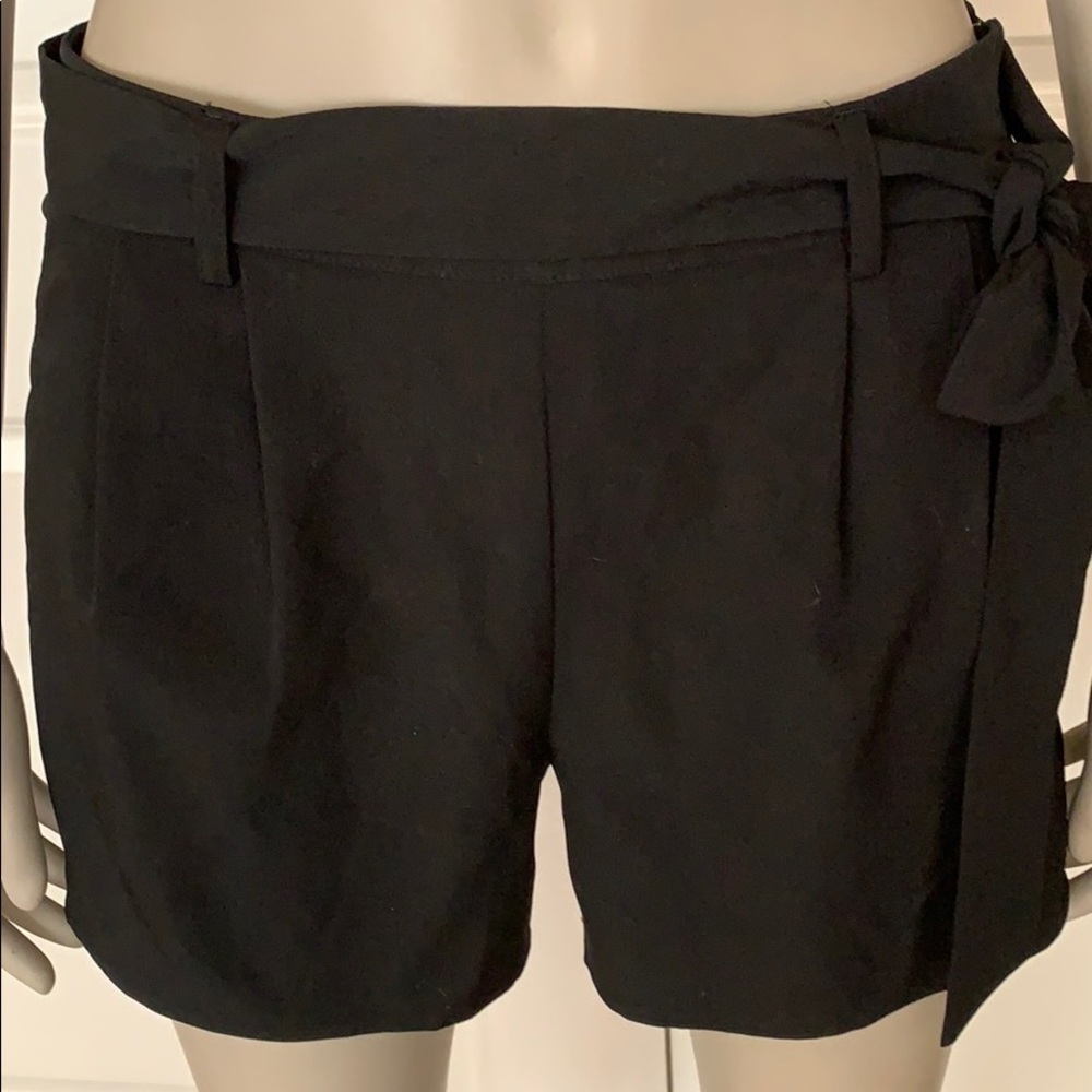 Lauren Conrad Garden Blooms Black Belted Shorts